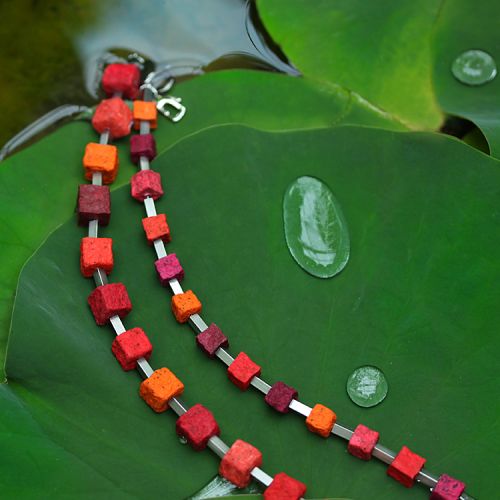 Collier FINE IRIS, rot
